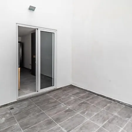 New Penthouse Close To The Seafront By Sf Homes 아파트